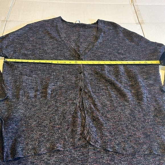 Free People oversized purple black magenta V neck 3 button sweater low high back - Picture 6 of 11